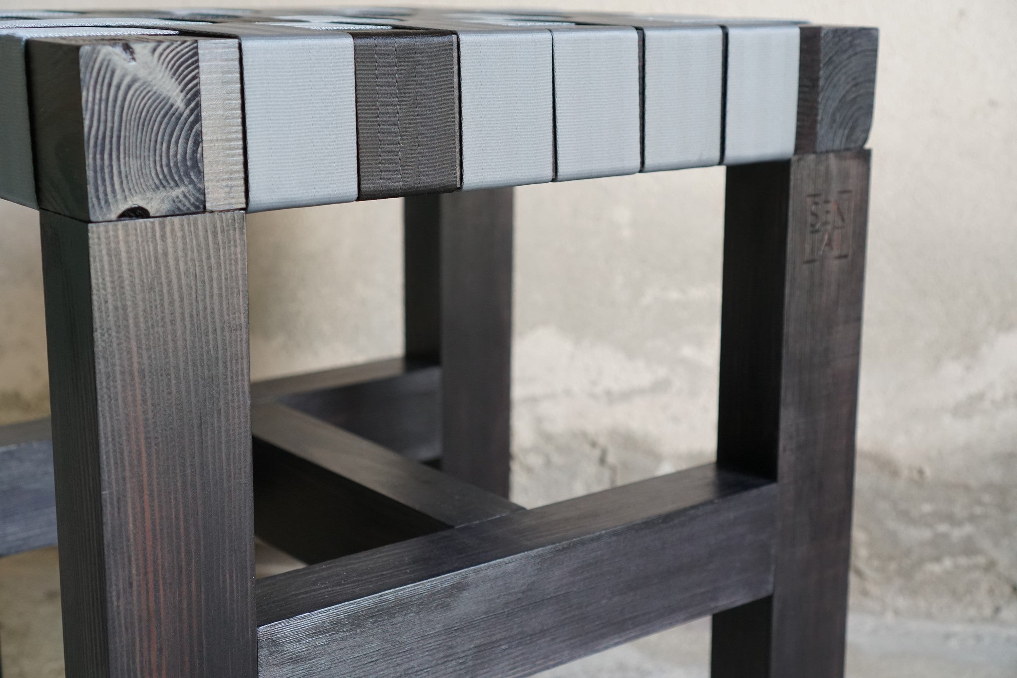 Sgabello In Legno Sentat