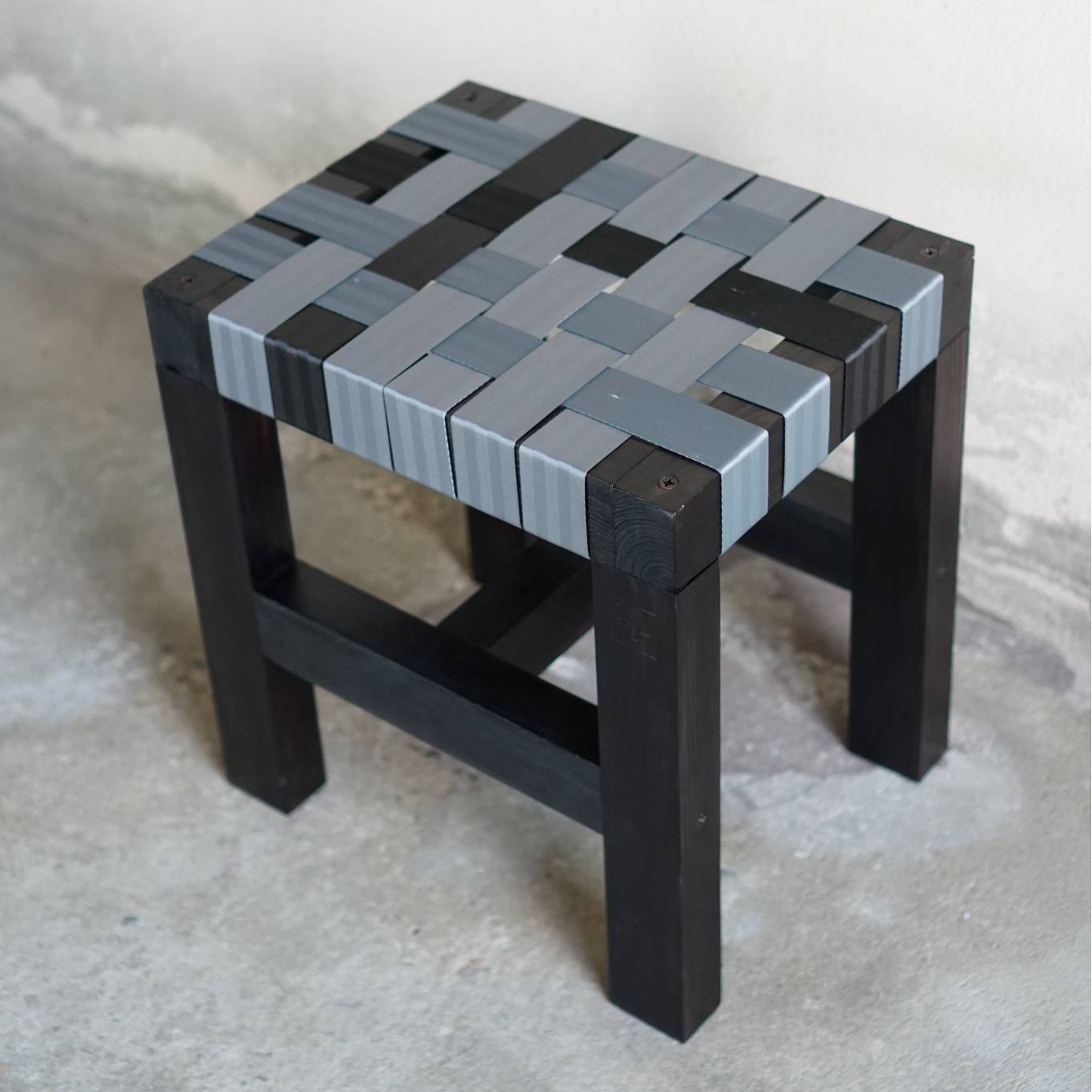 Sgabello In Legno Sentat