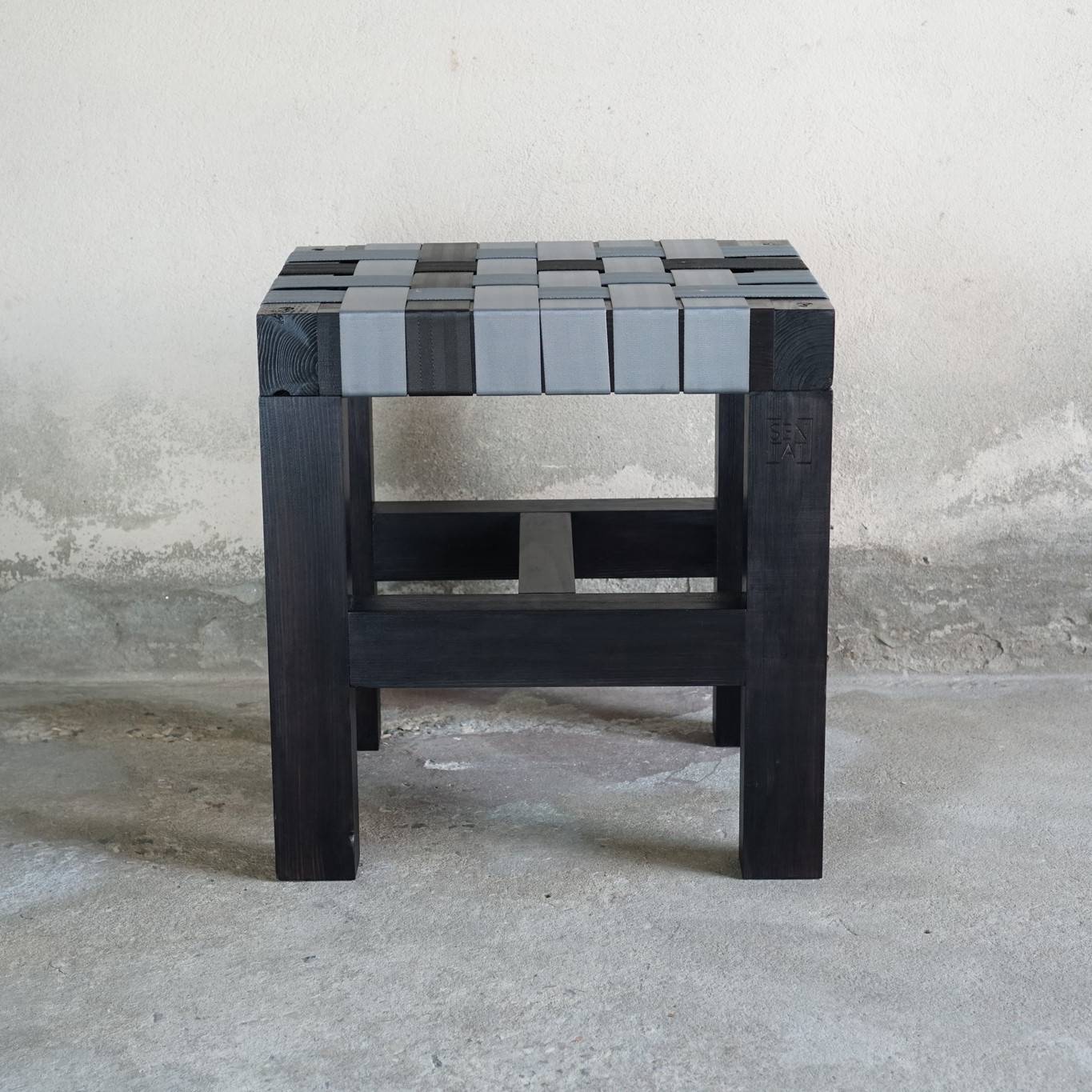 Sgabello In Legno Sentat