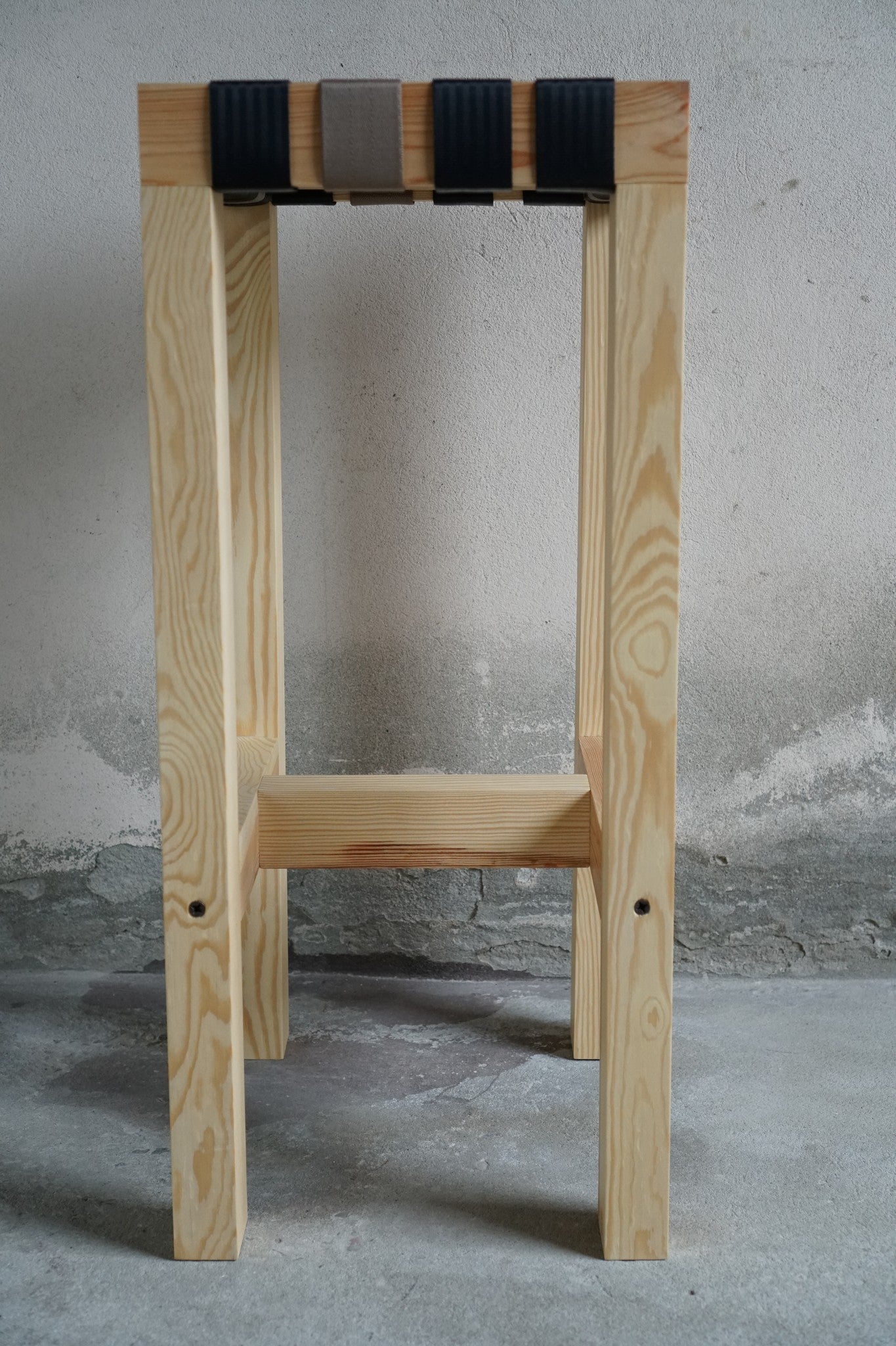 Sgabello Alto In Legno Sentat