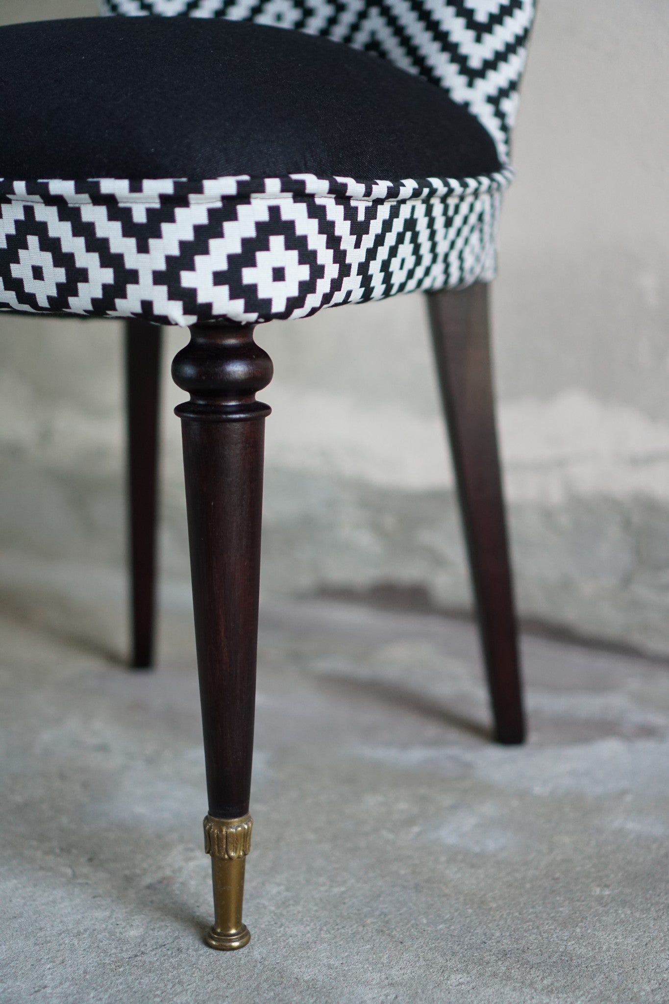 Poltroncina Sedia Vintage Black&White