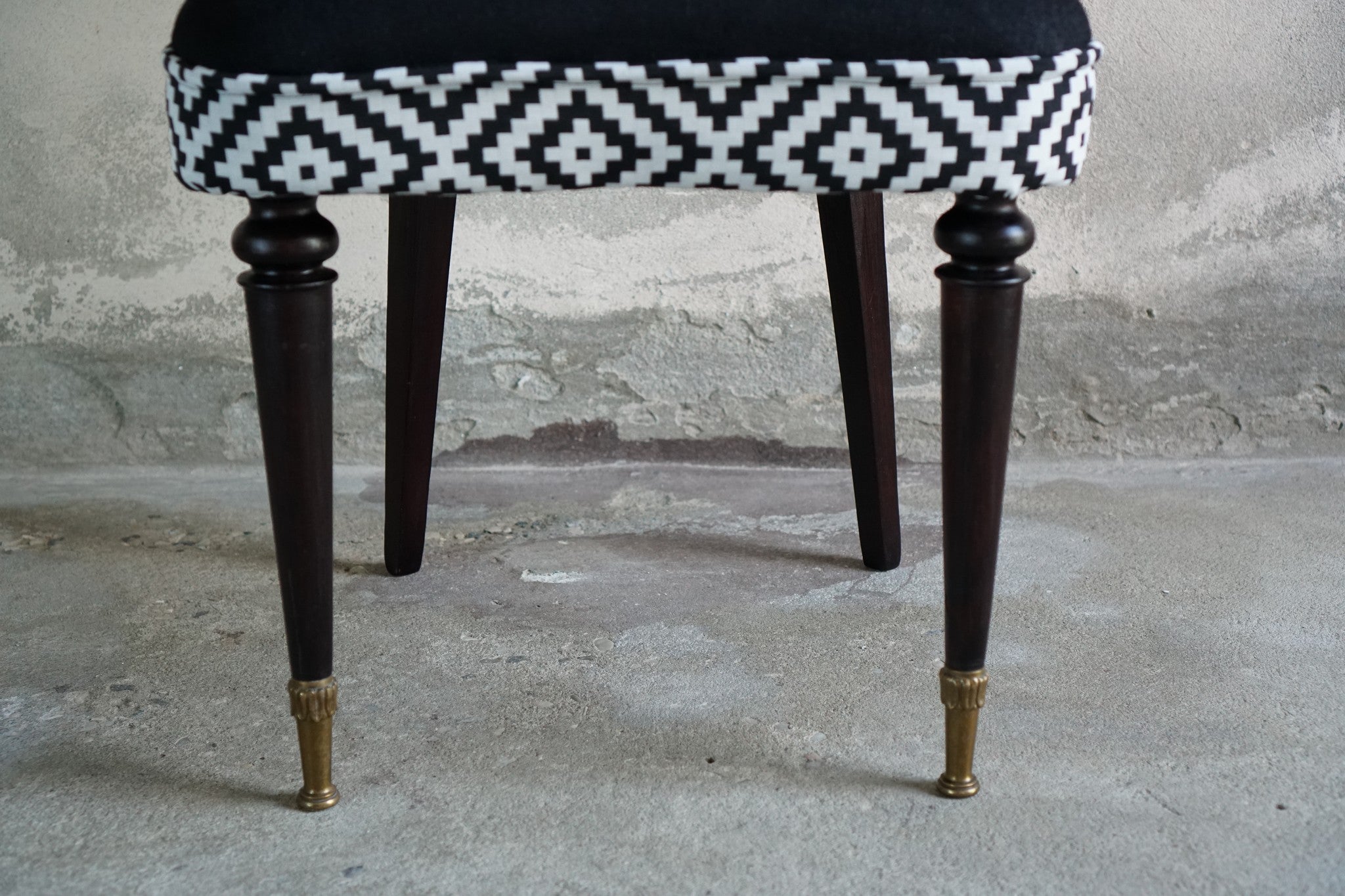Poltroncina Sedia Vintage Black&White